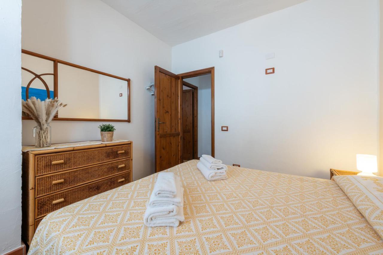 Damiano Holiday House Porto Columbu - Perd'E Sali Exteriör bild